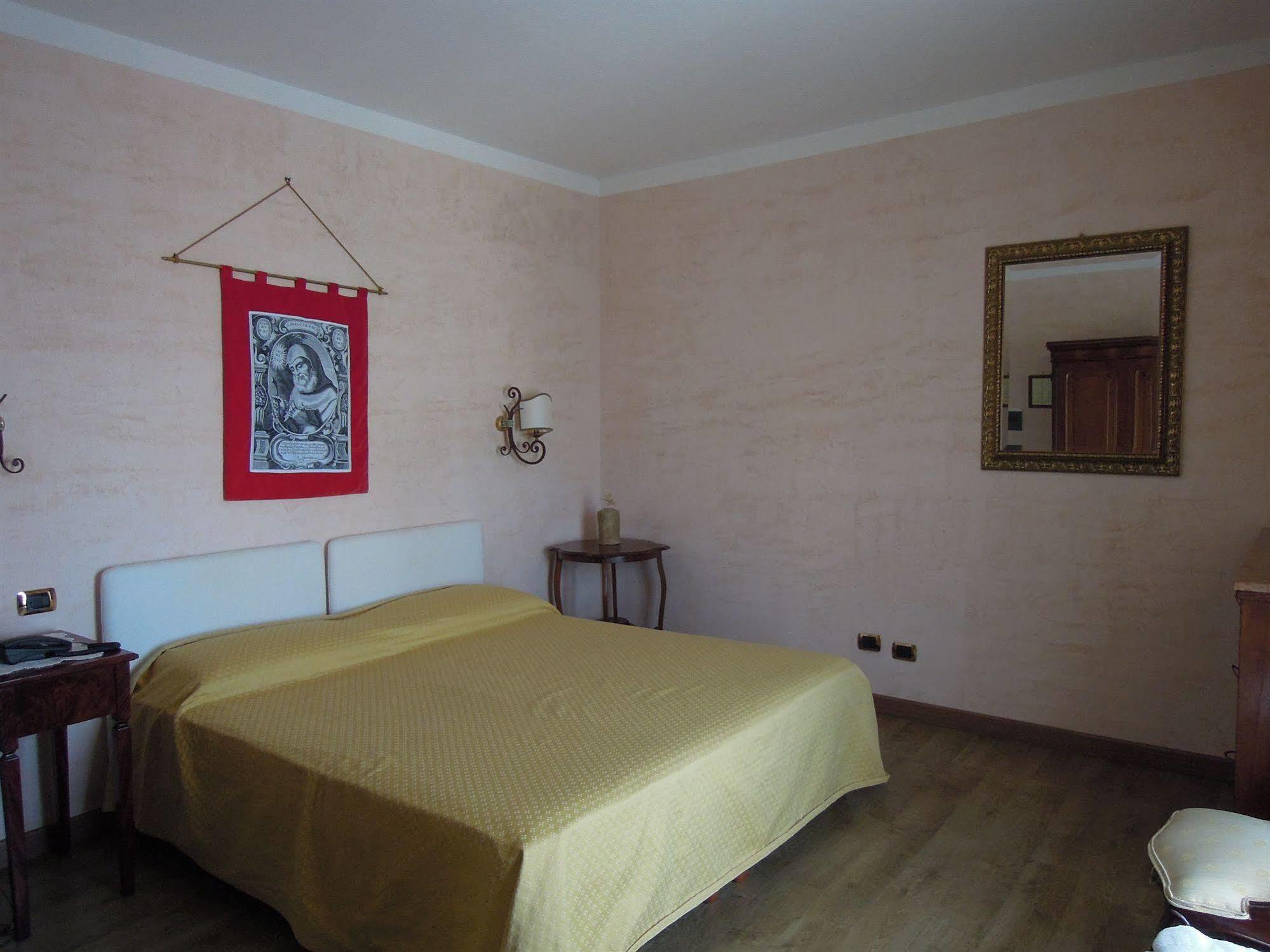 Hotel Sant'Agostino Paola Luaran gambar